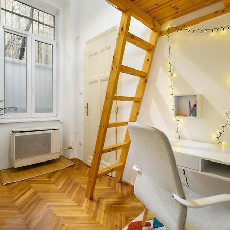 Two Separate Rooms Apartment In City Center, Party District Budapest Kültér fotó